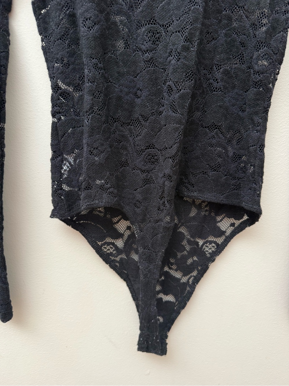 American Eagle Outfitters Black Lace Long-Sleeve Bodysuit - Picture 9 of 10